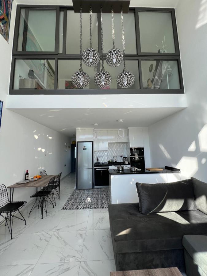 Hermes Penthouse Akanthou Bagian luar foto