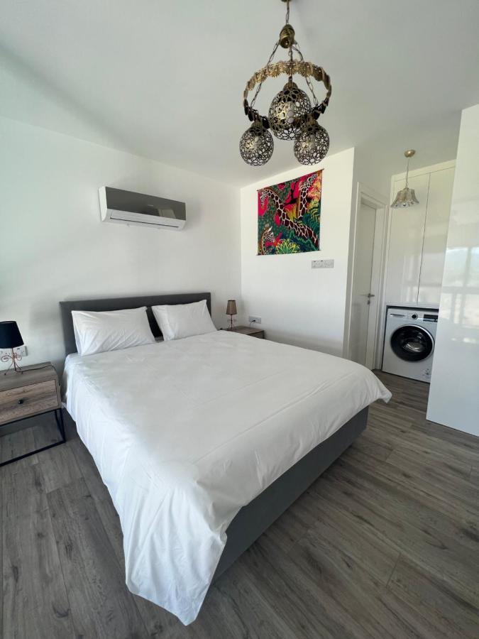 Hermes Penthouse Akanthou Bagian luar foto
