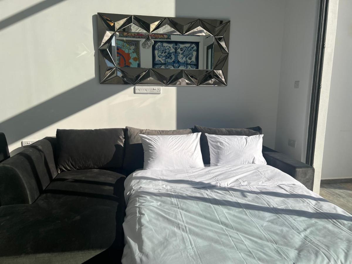 Hermes Penthouse Akanthou Bagian luar foto