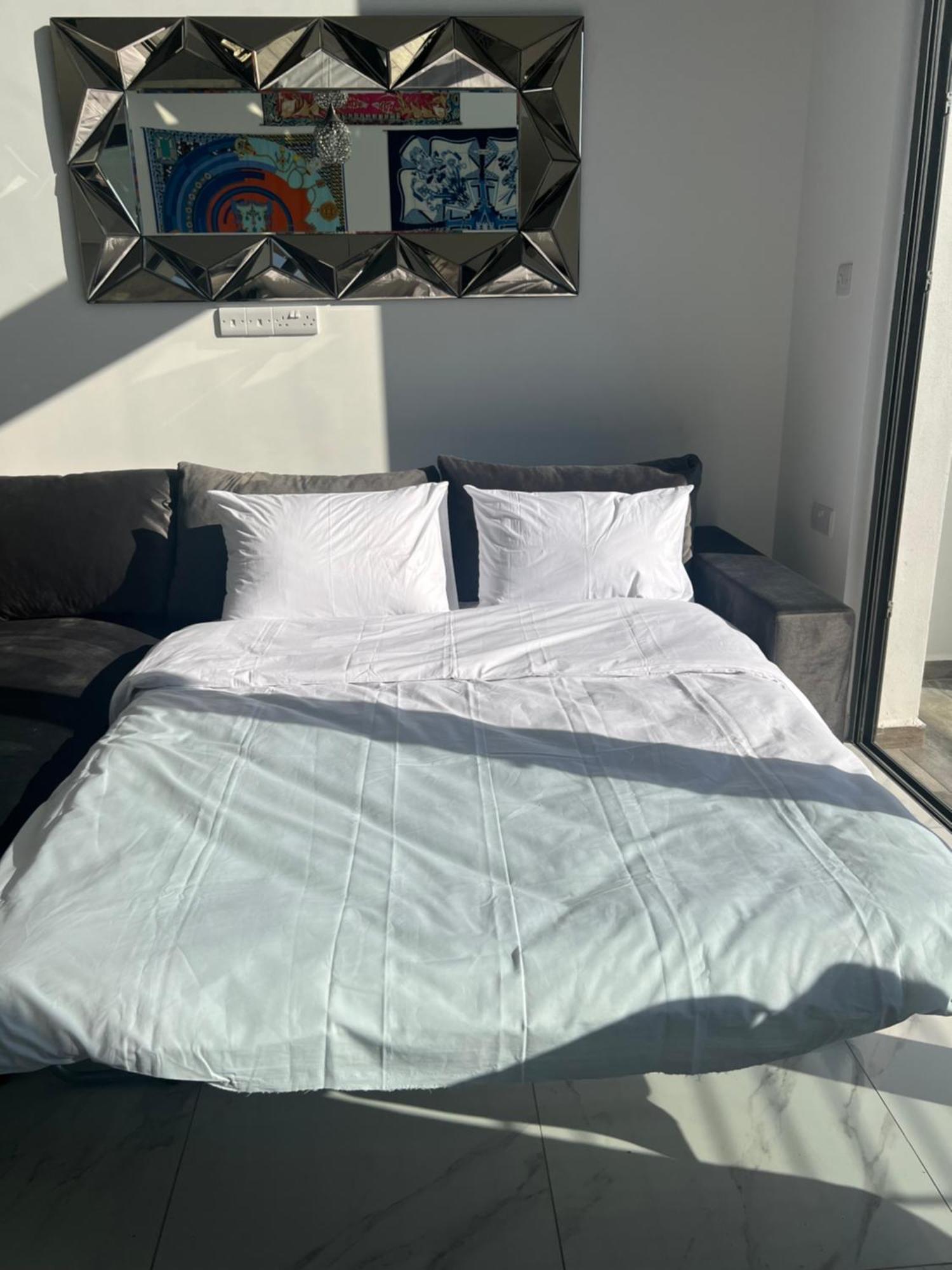Hermes Penthouse Akanthou Bagian luar foto
